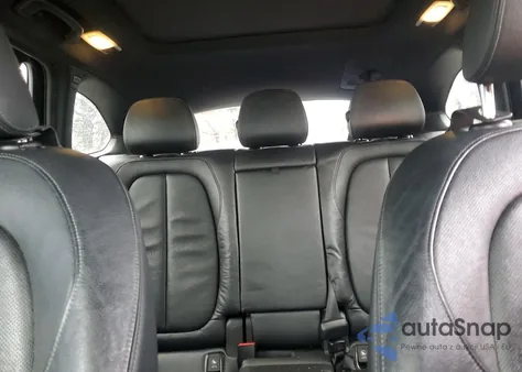 2018 BMW X1 xDrive28I из США, поврежденный, VIN WBXHT3C31J5F89068